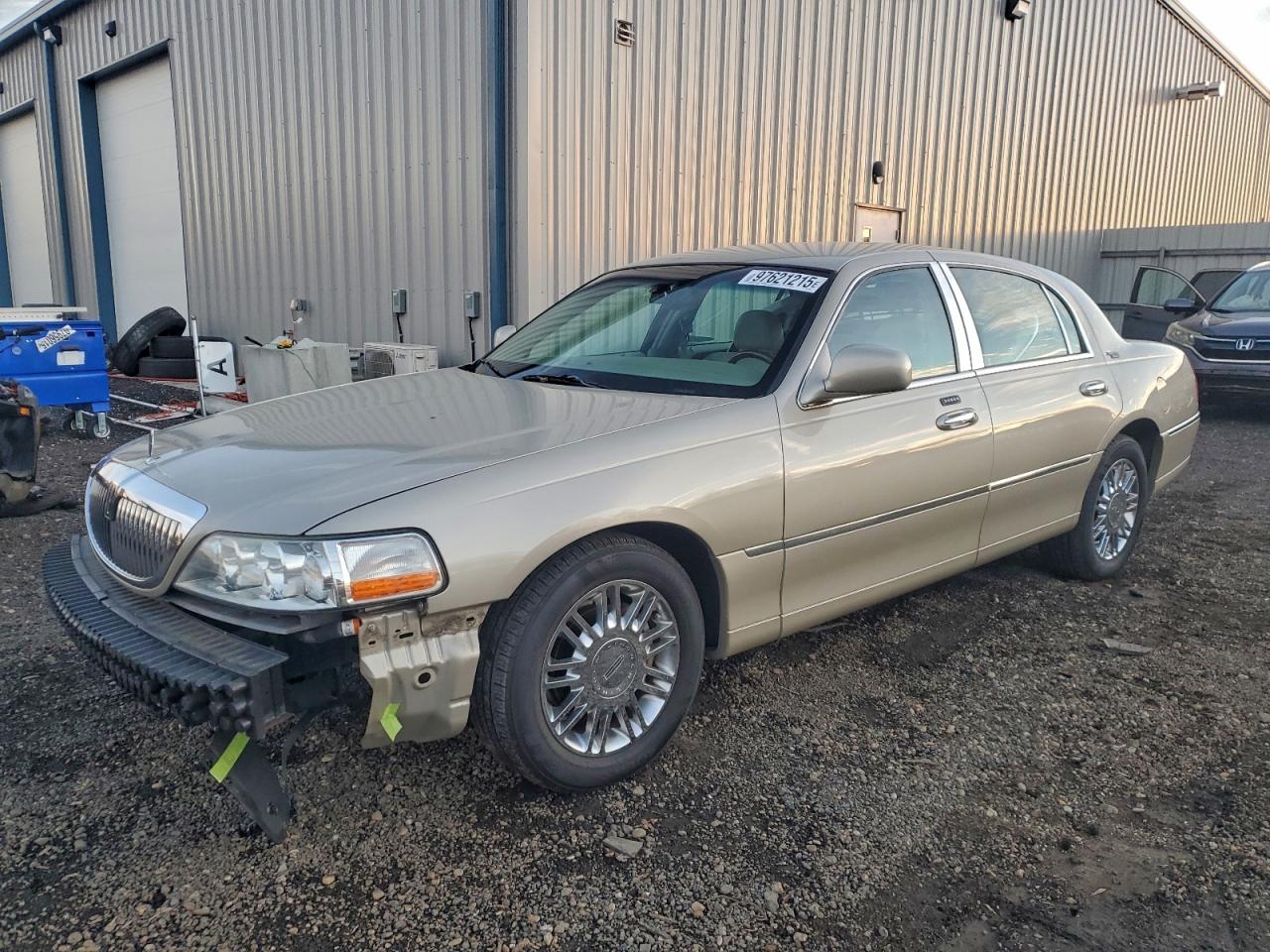Lincoln Town Car