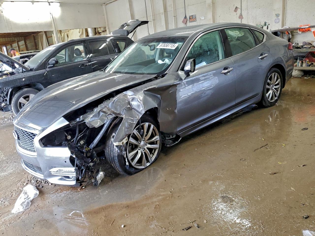 2019 Infiniti Q70
