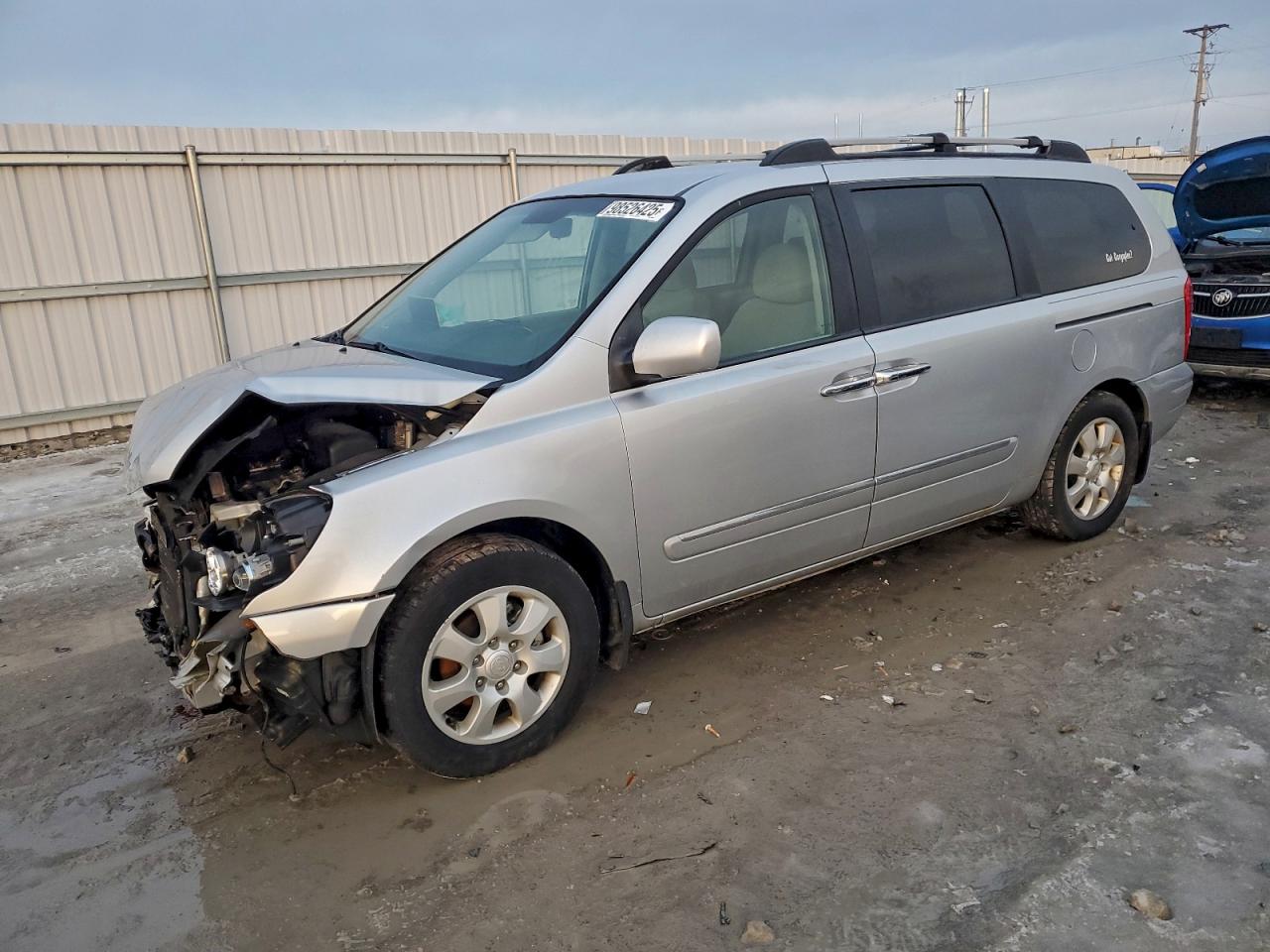 2008 Hyundai Entourage