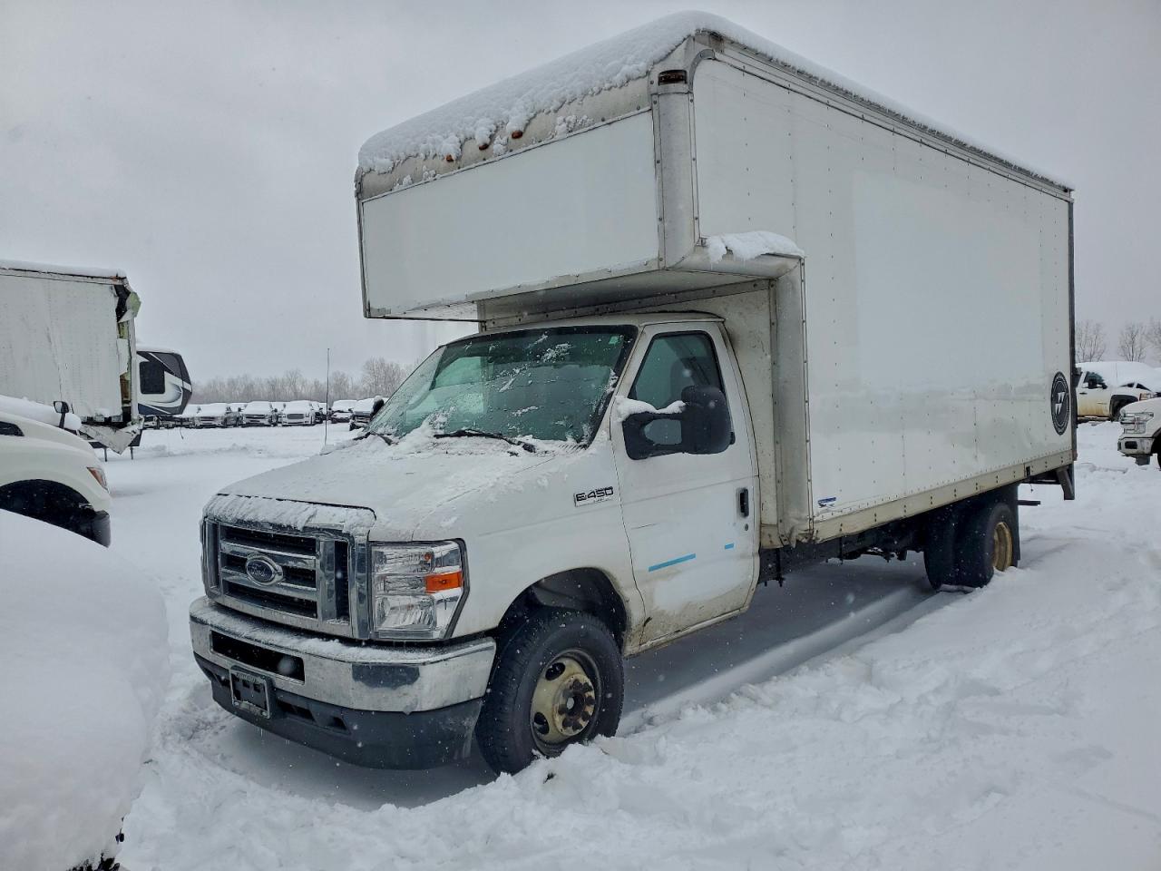 2022 Ford E-450