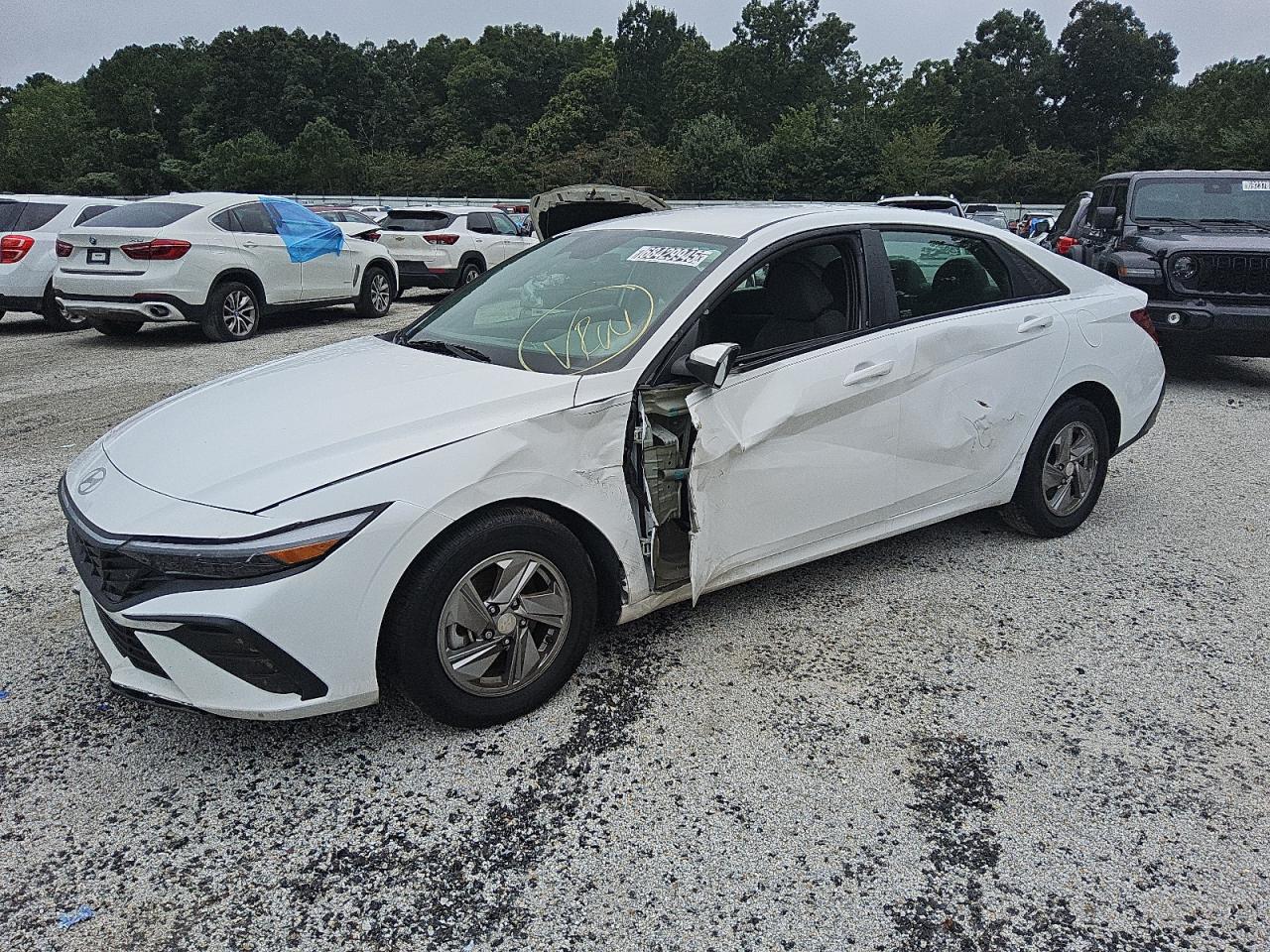 2024 Hyundai Elantra se